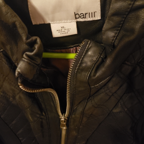 Leather jacket - Picture 3 of 3